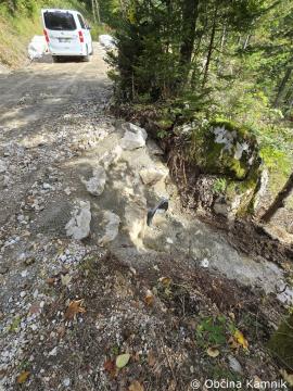 Urejanje javne poti na Krivčevem (2)